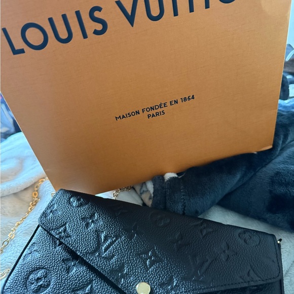 Louis Vuitton Black Embossed Monogram Envelope Crossbody with Gold Hardware - Picture 2 of 2